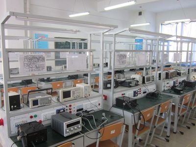 電氣工程系實訓與技術開發(fā) 點亮未來的實踐探索